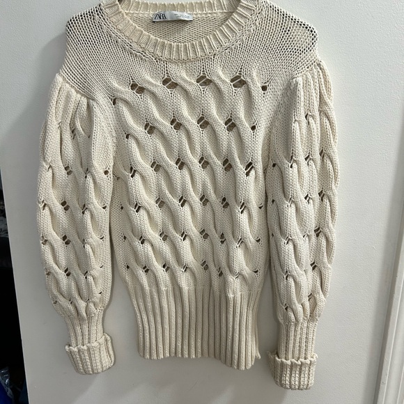 Zara Sweaters - Zara Off-White Open Knit Sweater Size L‎